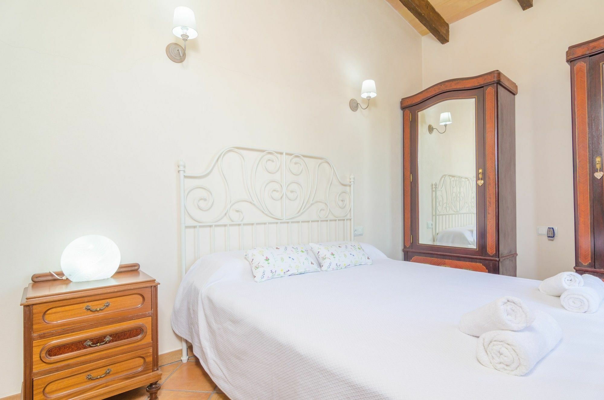 Es Caparo Hotel มานากอร์ ภายนอก รูปภาพ