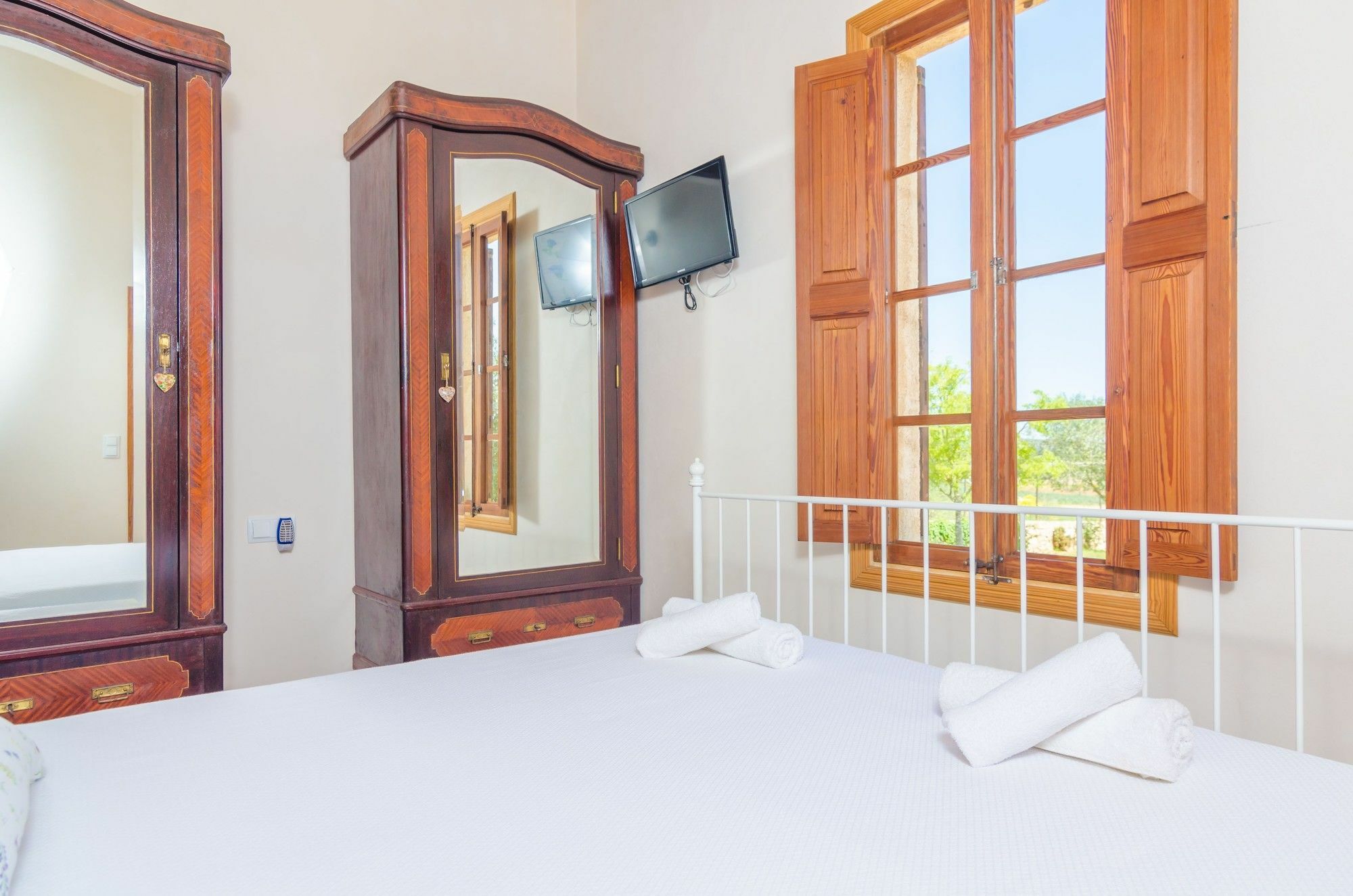 Es Caparo Hotel มานากอร์ ภายนอก รูปภาพ